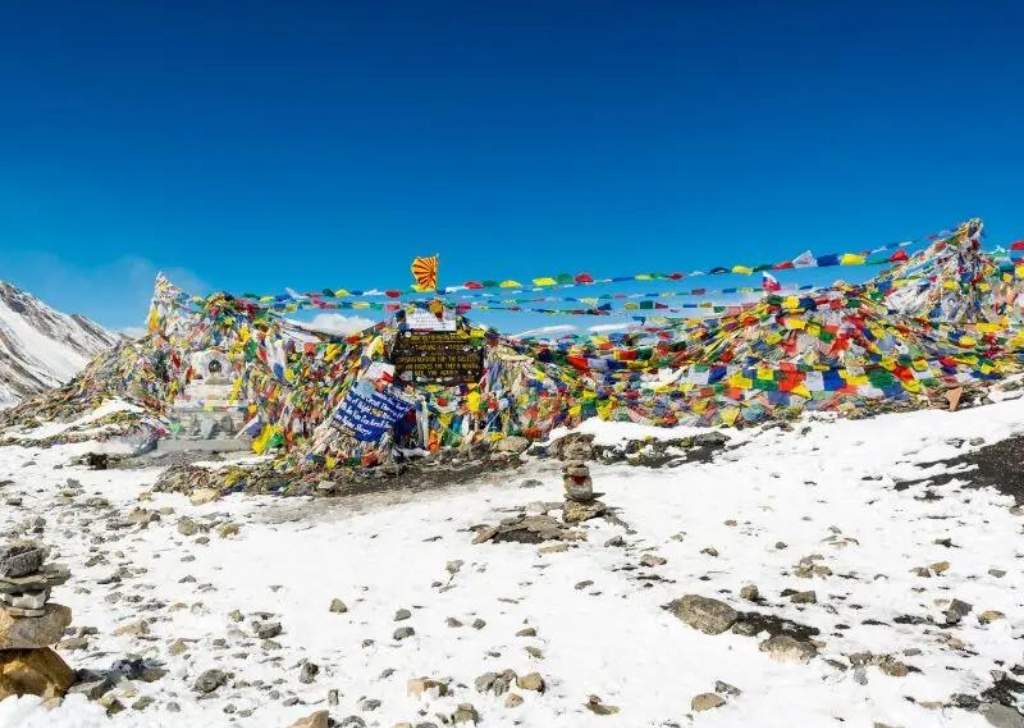 Thorong La Pass Trek